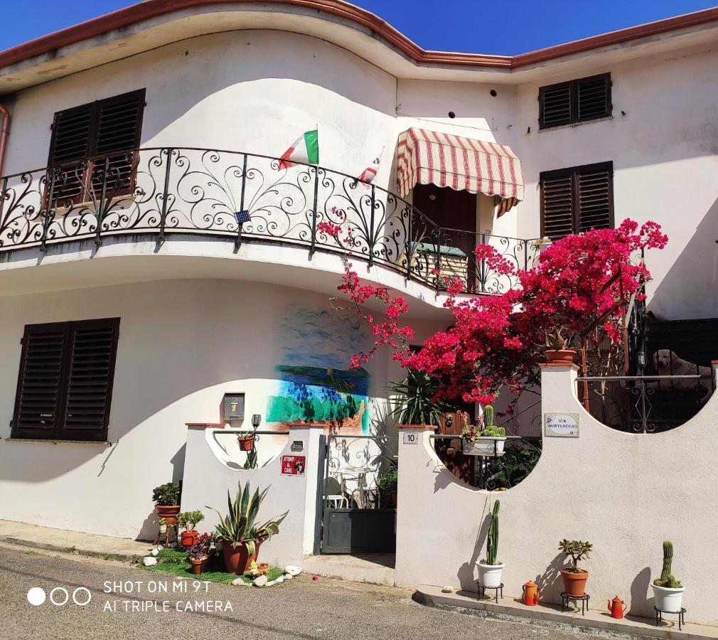 Apartment Via Montenegro Ghilarza エクステリア 写真